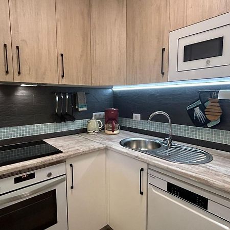 Huebsche Ferienwohnung Mit 2 Schlafzimmern, Pool Und Wlan, Strandnaehe Каляо Салвахе Екстериор снимка