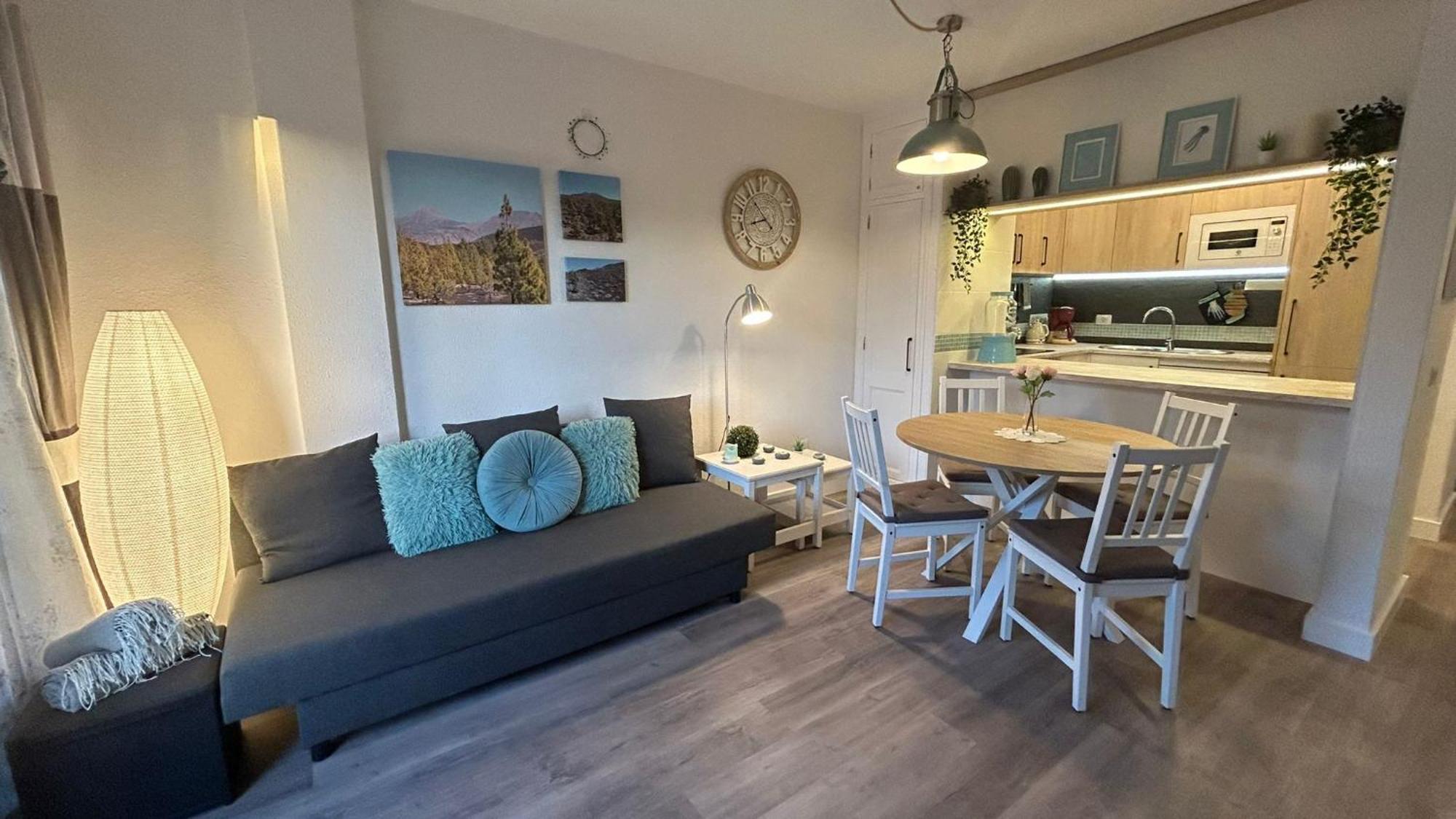 Huebsche Ferienwohnung Mit 2 Schlafzimmern, Pool Und Wlan, Strandnaehe Каляо Салвахе Екстериор снимка
